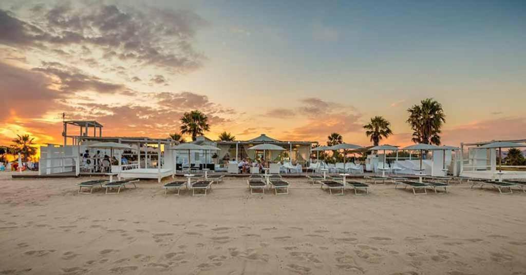 ### Appartamenti Sulla Spiaggia Al Poetto ### Cagliari Bagian luar foto